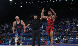 به نیروهای مسلح کشور افتخار می کنیم