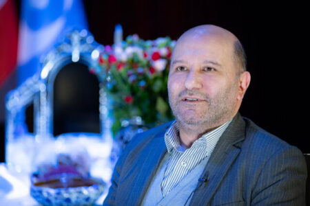 مردم بدون نگرانی به زندگی در اطراف تاسیسات هسته‌ای ادامه دهند