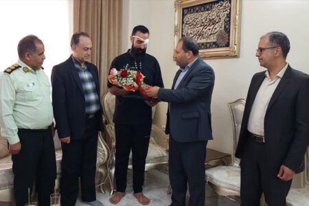 تجلیل مدیرکل منابع طبیعی استان البرز از فرمانده مجروح یگان حفاظت