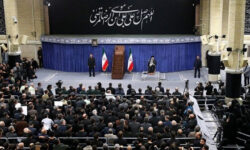 باید از رئیس جمهور حمایت شود