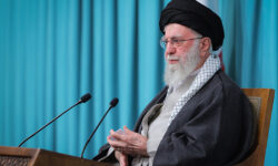 در ترویج و آموزش نماز از ابزارهای نوین بهره گیری شود