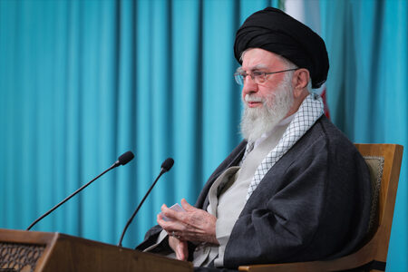 در ترویج و آموزش نماز از ابزارهای نوین بهره گیری شود