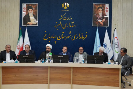 وفاق ملی و تفویض اختیار به استانداران، زمینه‌ساز توسعه اقتصادی استان‌‌ها است